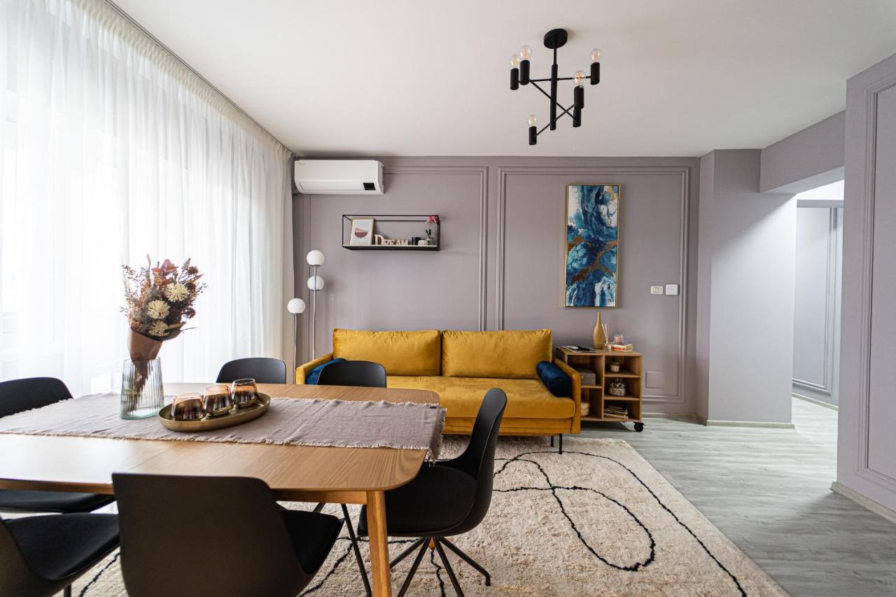 Delux Suite Bacau Luaran gambar