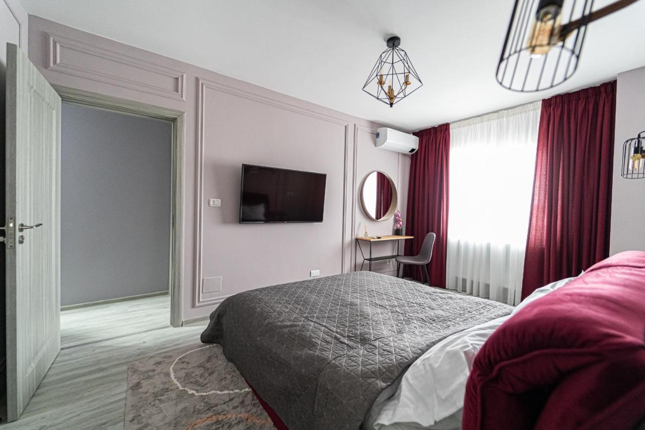 Delux Suite Bacau Luaran gambar