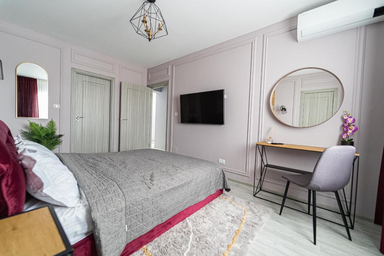 Delux Suite Bacau Luaran gambar