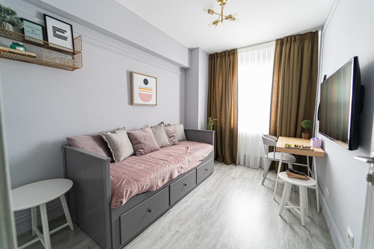 Delux Suite Bacau Luaran gambar