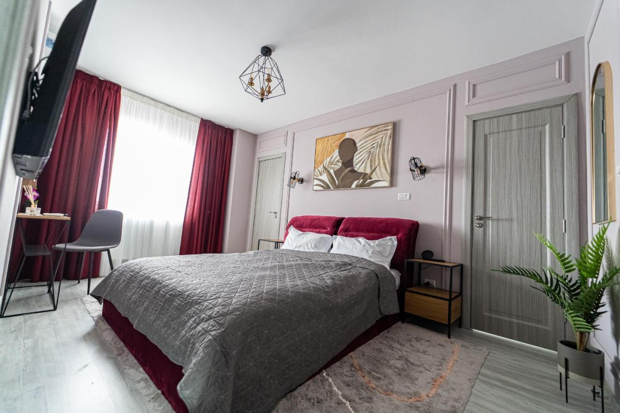 Delux Suite Bacau Luaran gambar